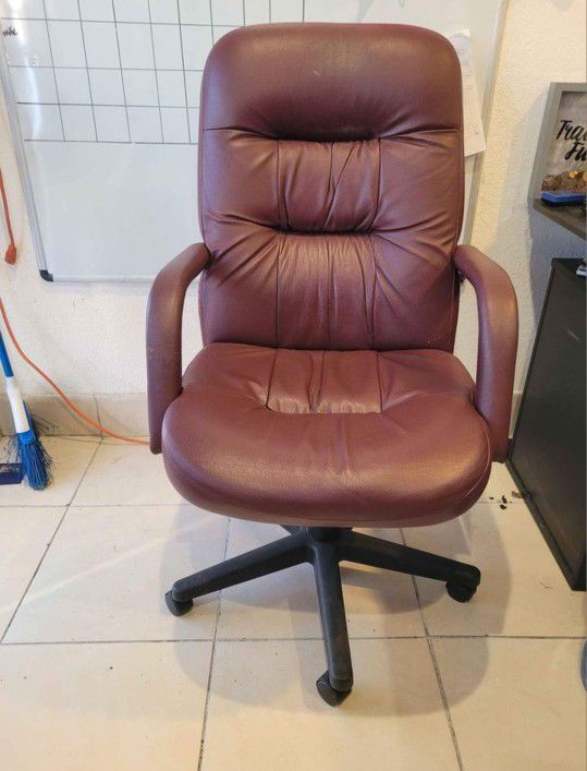 Red leather office/home chair adjustable executive furniture
