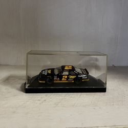 Collectible  1/64 Die Cast 1995 Rusty Wallace #2 MGD Car 