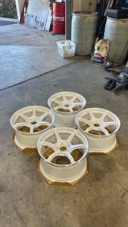 Advan RG-4 18x9.5 +45 5x114.3 - Racing White Metallic & Ring