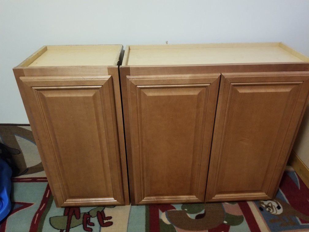 2 kitchen Cabinets