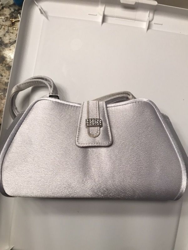 Silver hand clutch