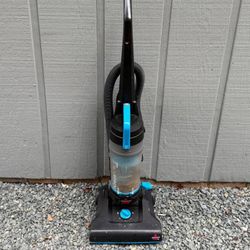 Working Lightweight Bissell Powerforce Helix Bagless Upright Vacuum