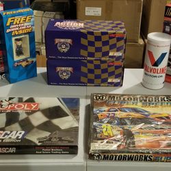 Awesome Nascar Lot including 2 x 1:24 scale + dale jr. bobblehead + electric speedtrack + monopoly +