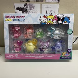 Jazwares Hello Kitty and Friends Dreamland 8-Pack with Mix and Match Dreamy Accessories - 2” Figures - Officially Licensed Sanrio Product