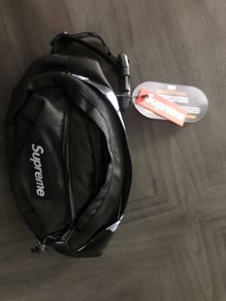 SUPREME LOGO PATCH BELT BAG