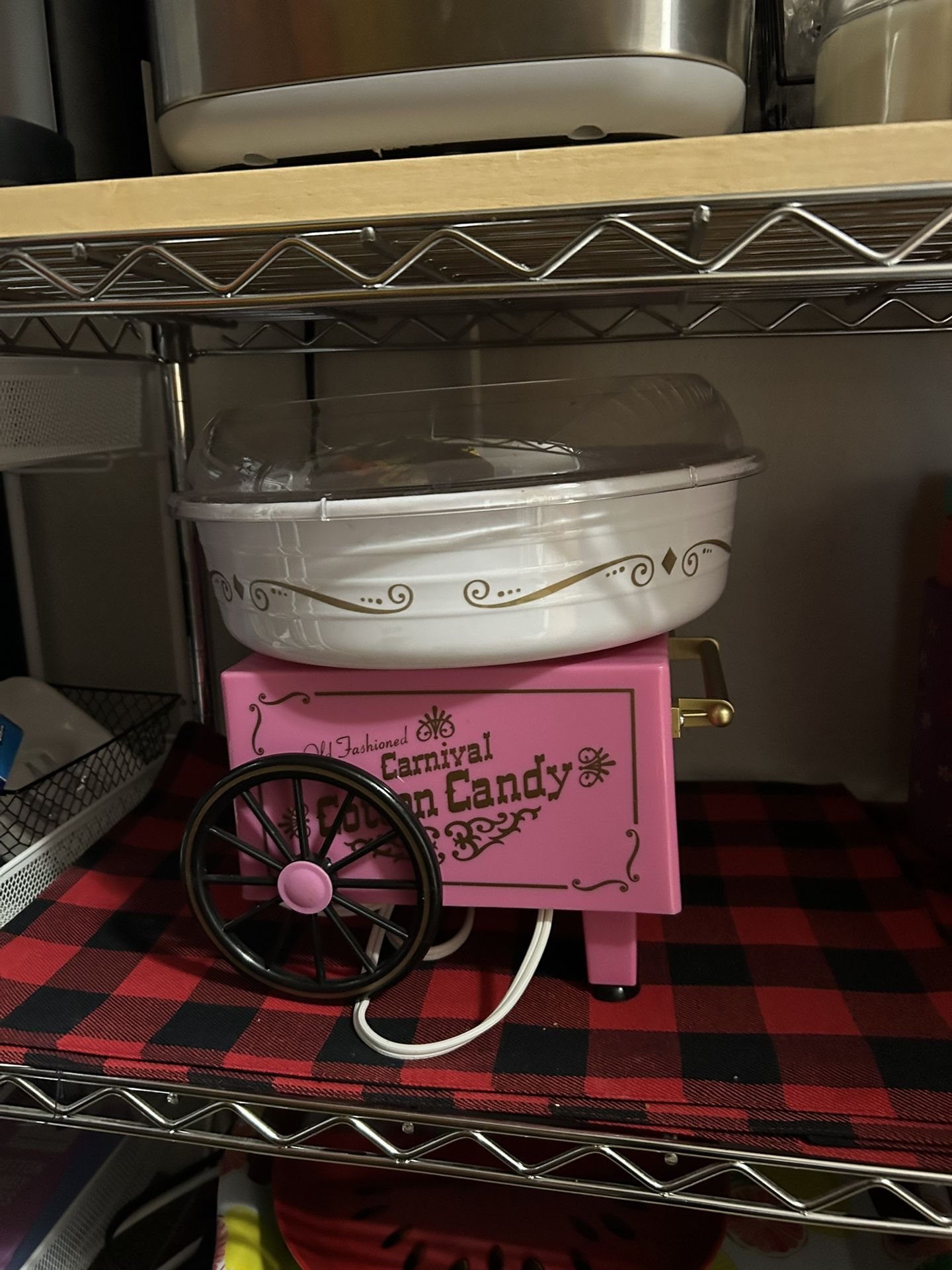 Cotton candy machine