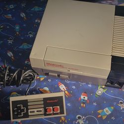 Nintendo Entertainment System NES Original Classic Console With Original Nes Control & All Hookups Included