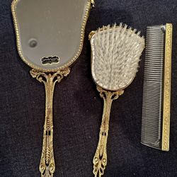 Stylebuilt Vintage  Mirror And Hair Brush Vanity Set
