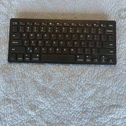 Keyboard Bluetooth 