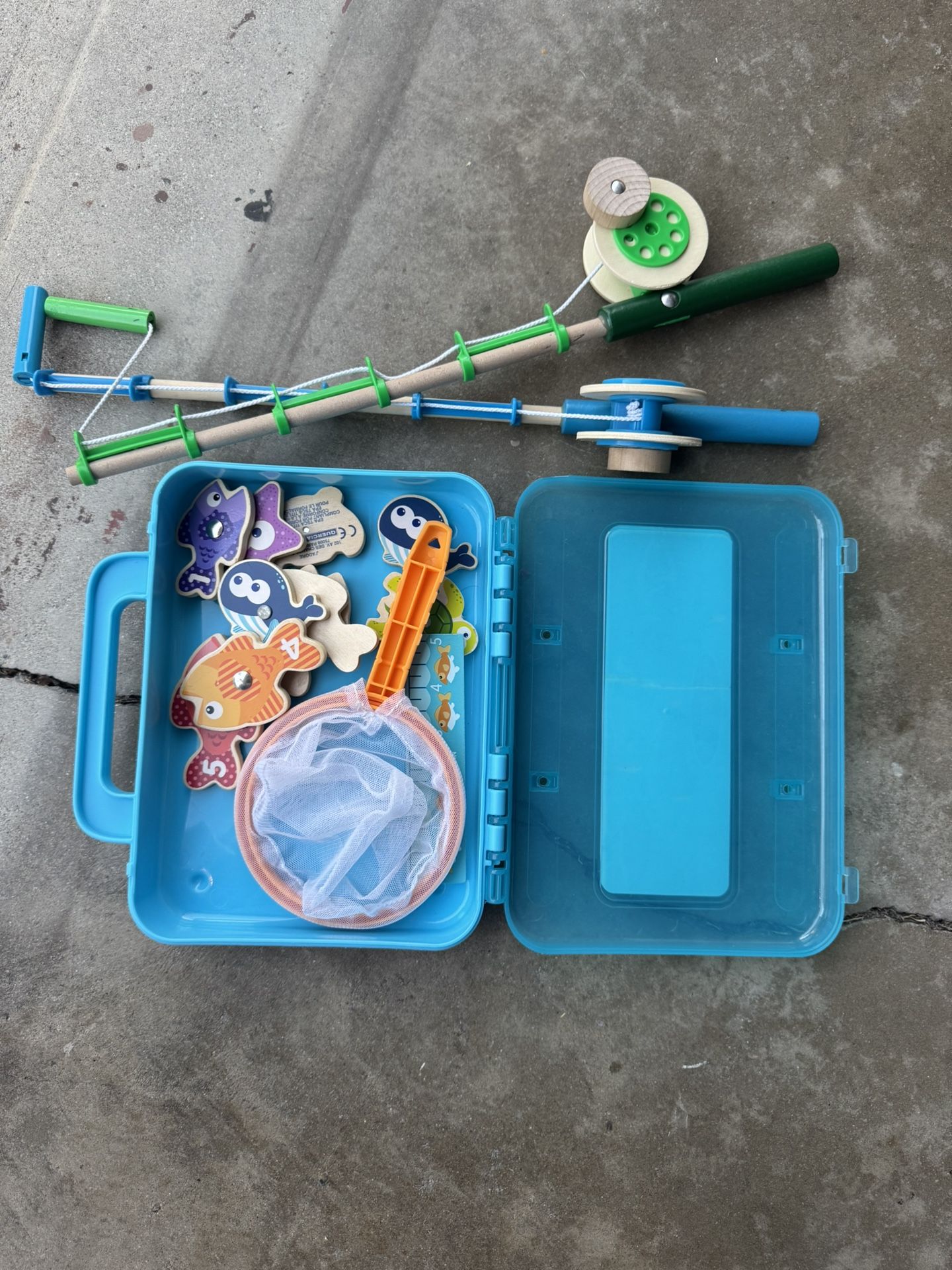 (Jen Pending PickUp)  FREE Fishing Game Toy