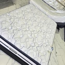 Queen Sizes Mattress And Box Spring Pillowtop 