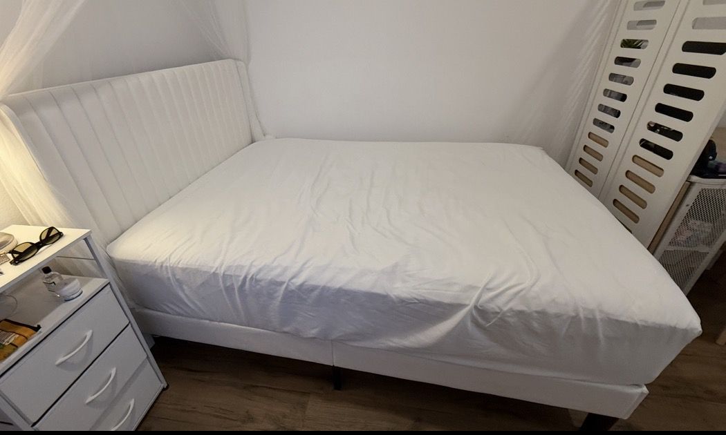 Full Bed Matress with Frame