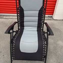 Zero Gravity Reclining Chair
