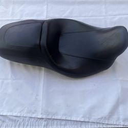 Seat Harley Davidson Street Glide Touring seat P52320-11