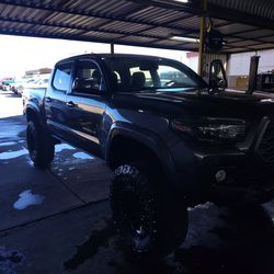 18 Toyota Tacoma