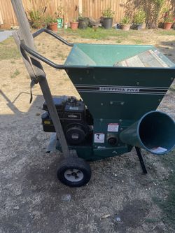 Shredder/Chipper 5 Hp/Briggs/Stratton Engine