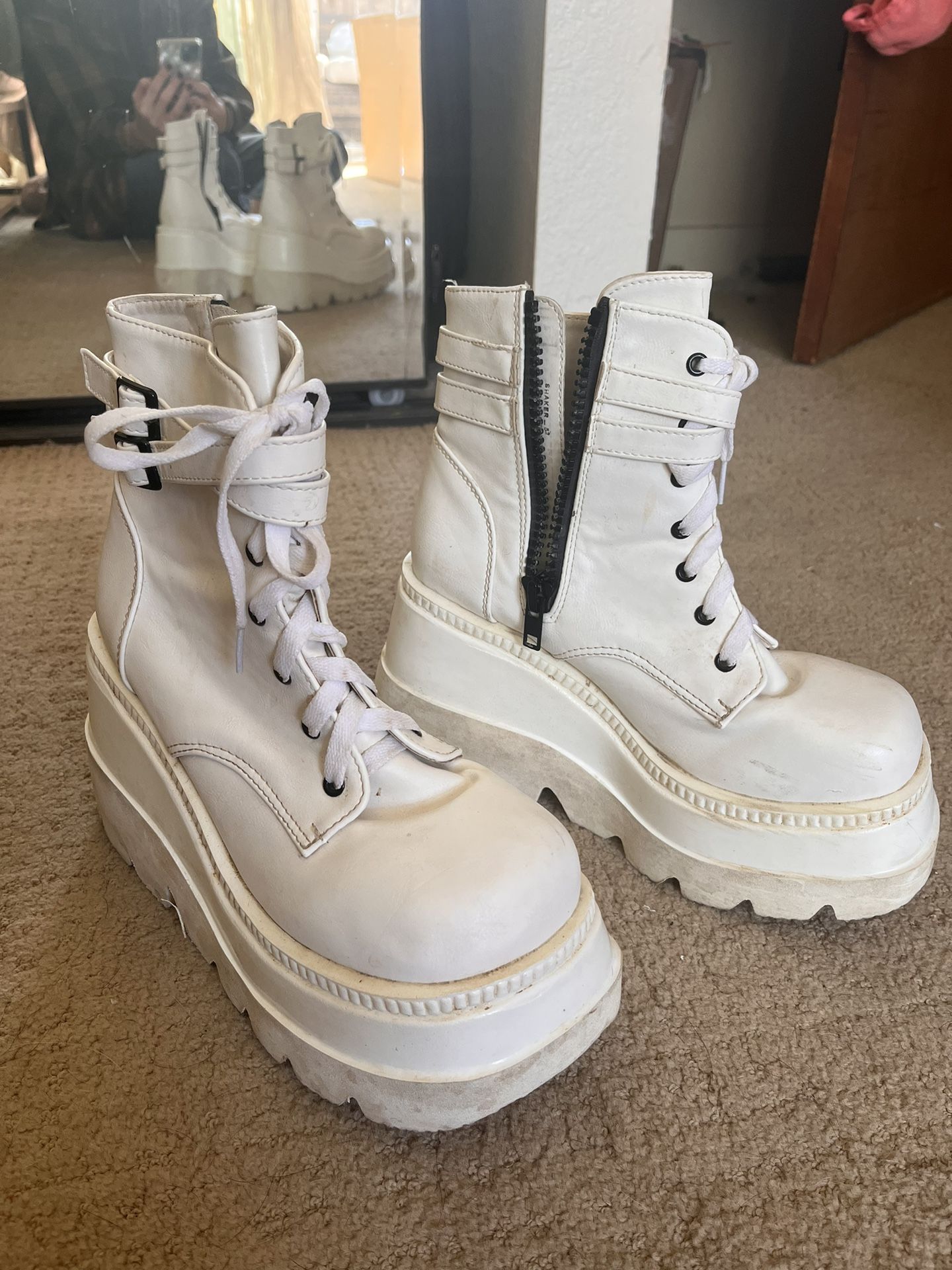 Demonia Shaker 52 White Boots