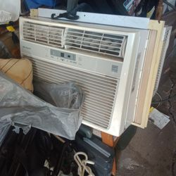 Window AC 12,000 BTU