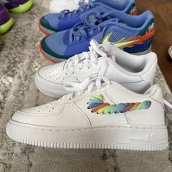 Nike Air Force 1 Low White Rainbow Lace Swoosh (GS)