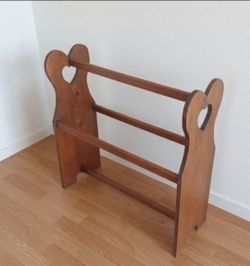 Beautiful Genuine MCM Vintage Standing Floor Quilt Rack Stand | Quilt Hanger | Blanket Hanger Stand  32"X 30" X 12" Solid Pine Nice!