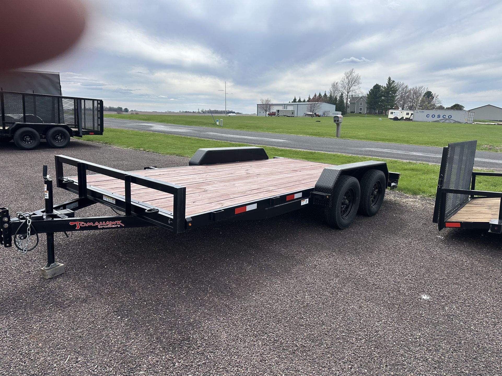 2025 Tomahawk Trailer 82"W X 16'L