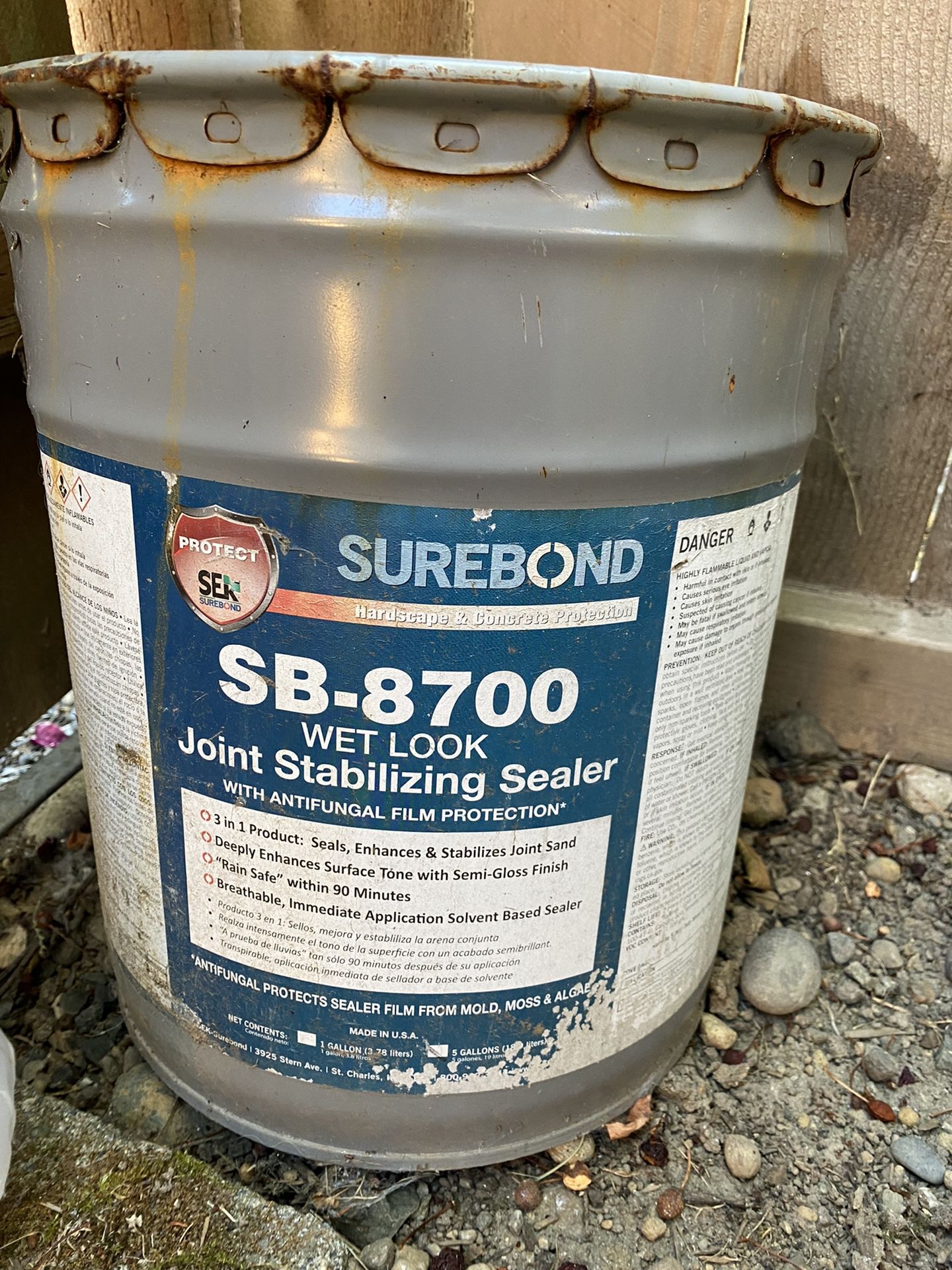 Surebond SB-8700 Joint Stabilizing Paver Sealer Wet look