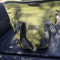 YETI M15 Hopper