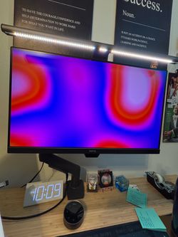 Computer Monitor 27’ (BenQ) + Monitor Arm