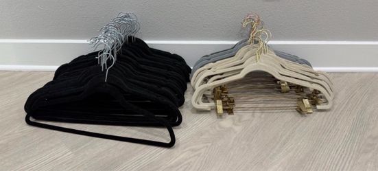 Bundle of 70 Velvet Clothes Hangers (50 Black + 20 with Clips)