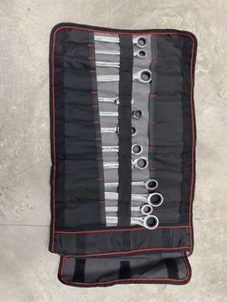 Wrench Kit With A cargo bag