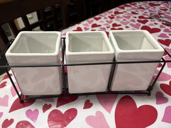 Cutlery Holder with Drain Holes