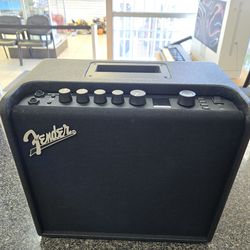Fender Mustang LT25 Amp