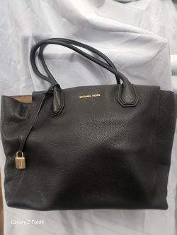 Michael Kors all black & Sony cyber shot