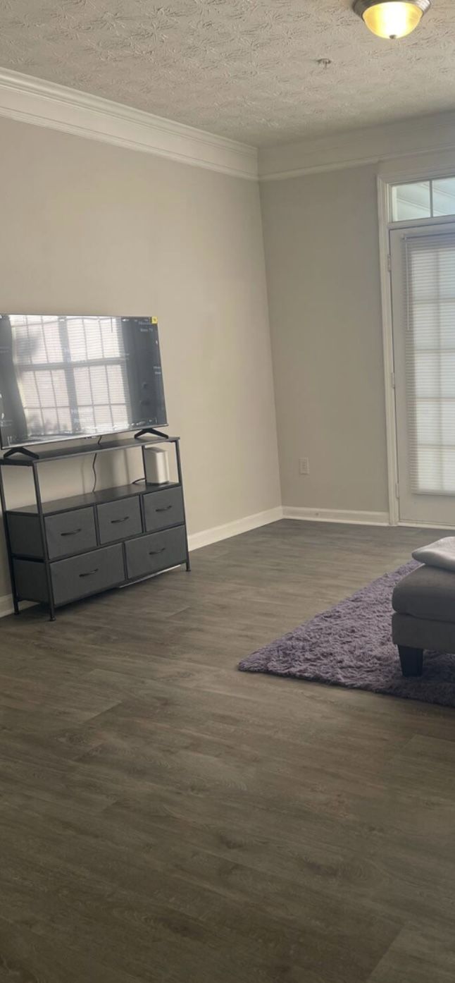 🔥 Brand new 50” Roku Smart TV — never used with remote 