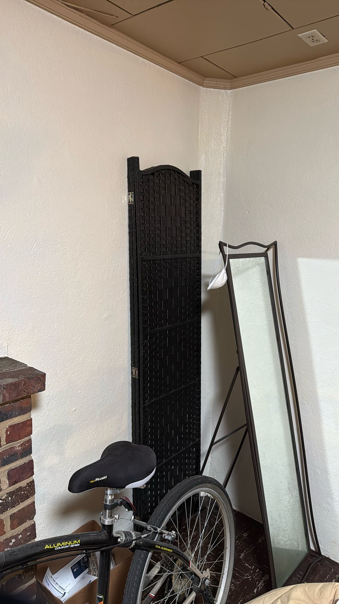 Foldable wall