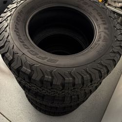 BF Goodrich KO2 285/70R17