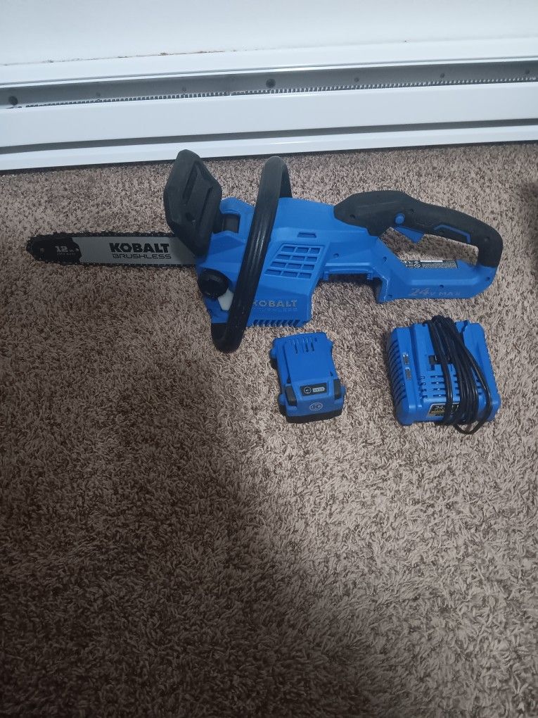 kabalt cordless chain saw with 14" bar and charger and battery used 2 times works great 