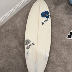5’8’’ Surfboard 