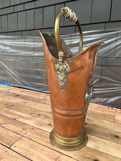 Vintage Copper and Brass Coal Scuttle with Lionhead Handles