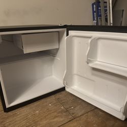 Mini Refrigerator 