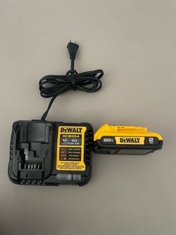 Dewalt 2AH battery and 4 AH Charger