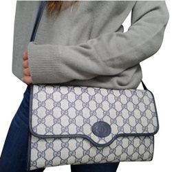 Authentic Vintage Gucci Interlocking GG Monogram Supreme Clutch Crossbody Bag