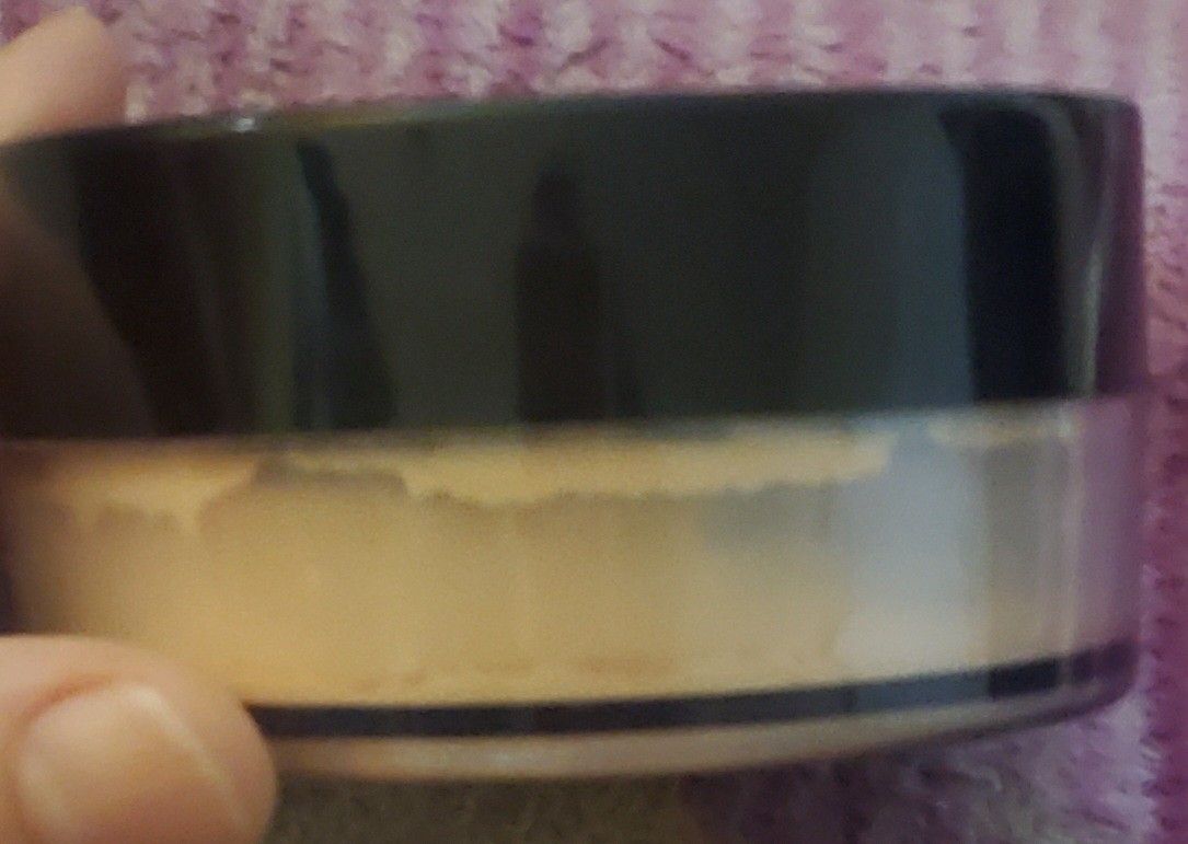 WET N WILD LOODE SETTJNG POWDER