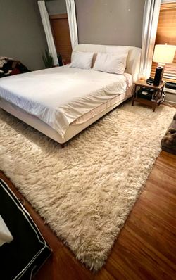 9 x 13 White Plush High Pile Rug