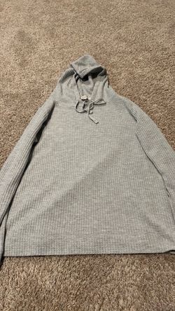 Loft women’s hooded pull over size medium