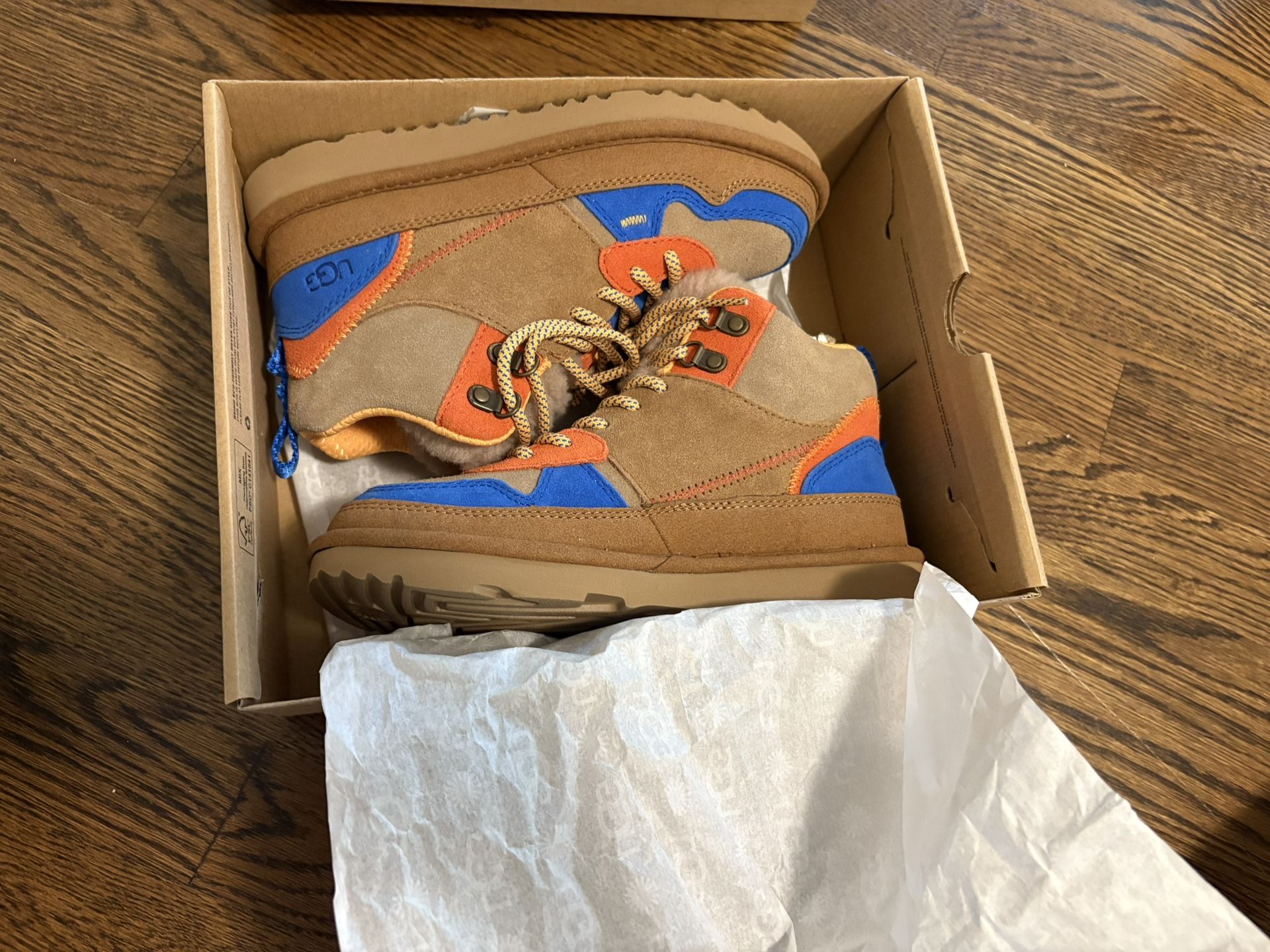 Ugg boots size 3 for kids.