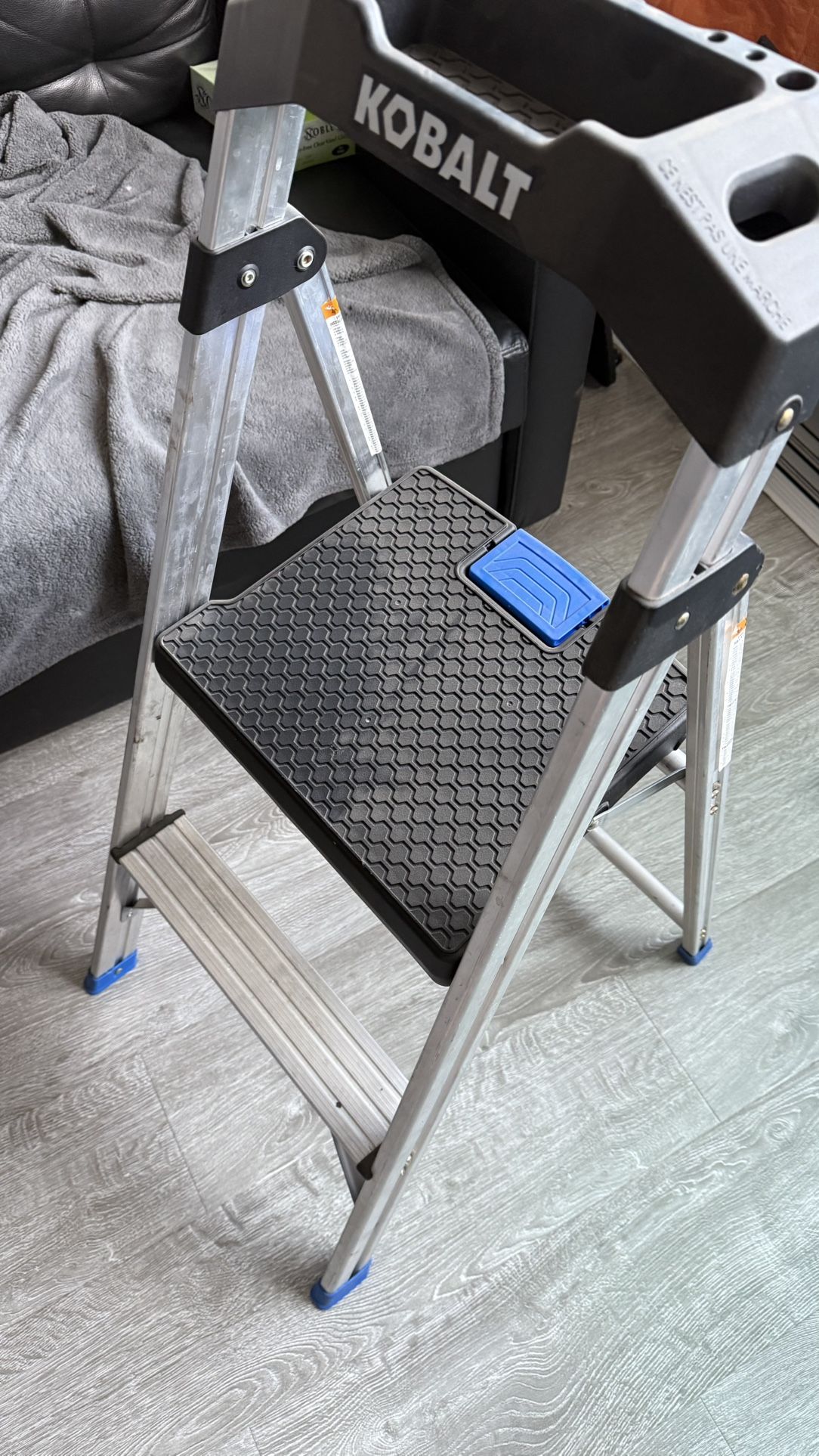 Kobalt Folding Aluminum Step Ladder – Durable and Convenient