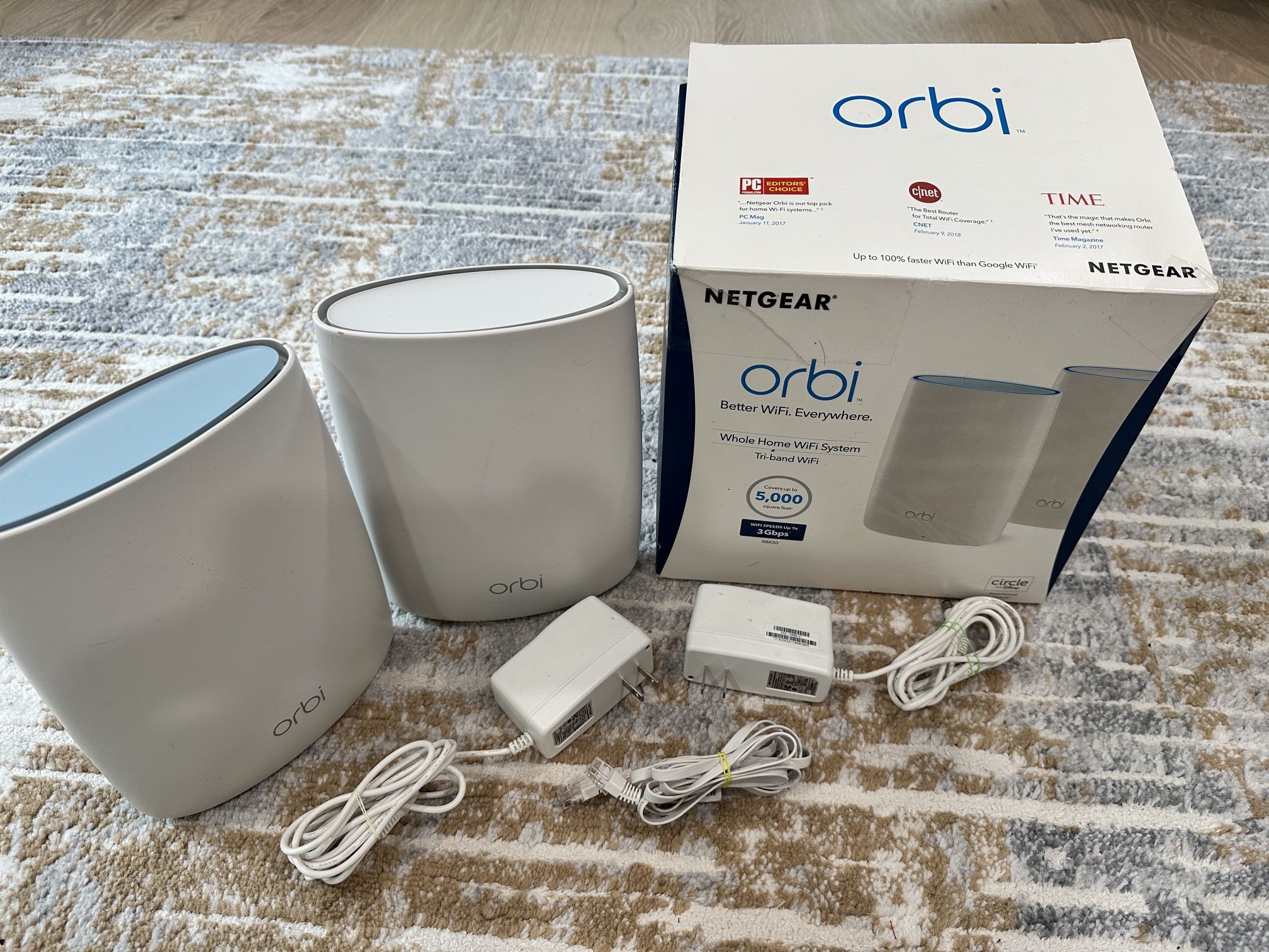 Orbi Whole House Mesh Router System Witb Satellite
