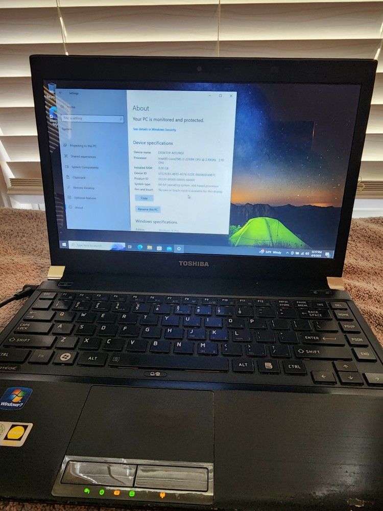 Toshiba Portege r830 13 inch laptop 