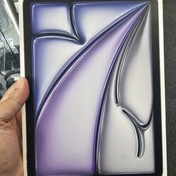 Ipad Air 11" M3. ASK FOR RYAN. #4(contact info removed)289-01